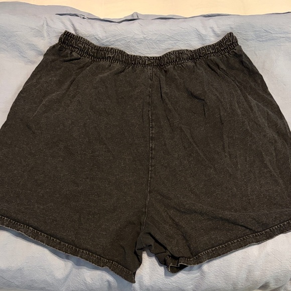 Gymshark Charcoal Athletic Shorts - Picture 4 of 4